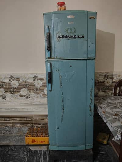 waves fridge bilkul ok h bs drwaza sae band ni hota 1