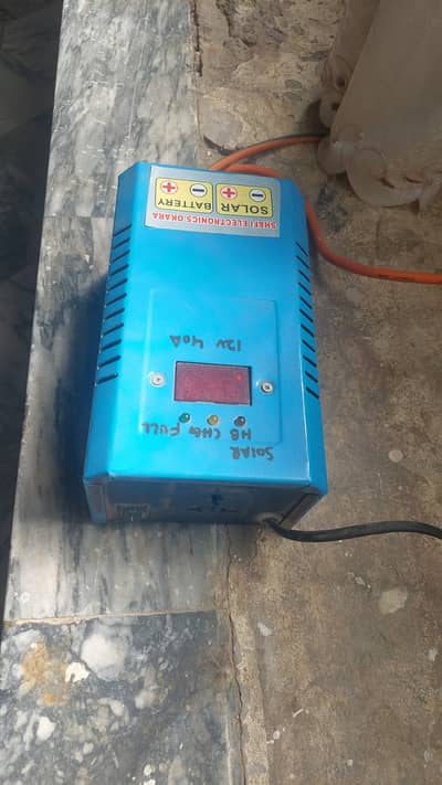 Solar Charge Controller Small Plates Good Quality Working