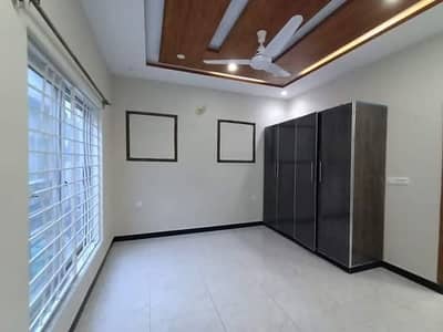 5 Marla House Available For Rent In Block Tulip Ext. Sector C Bahria Town Lahore