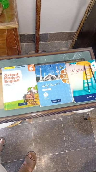 6 class complete oxford book in gud condition