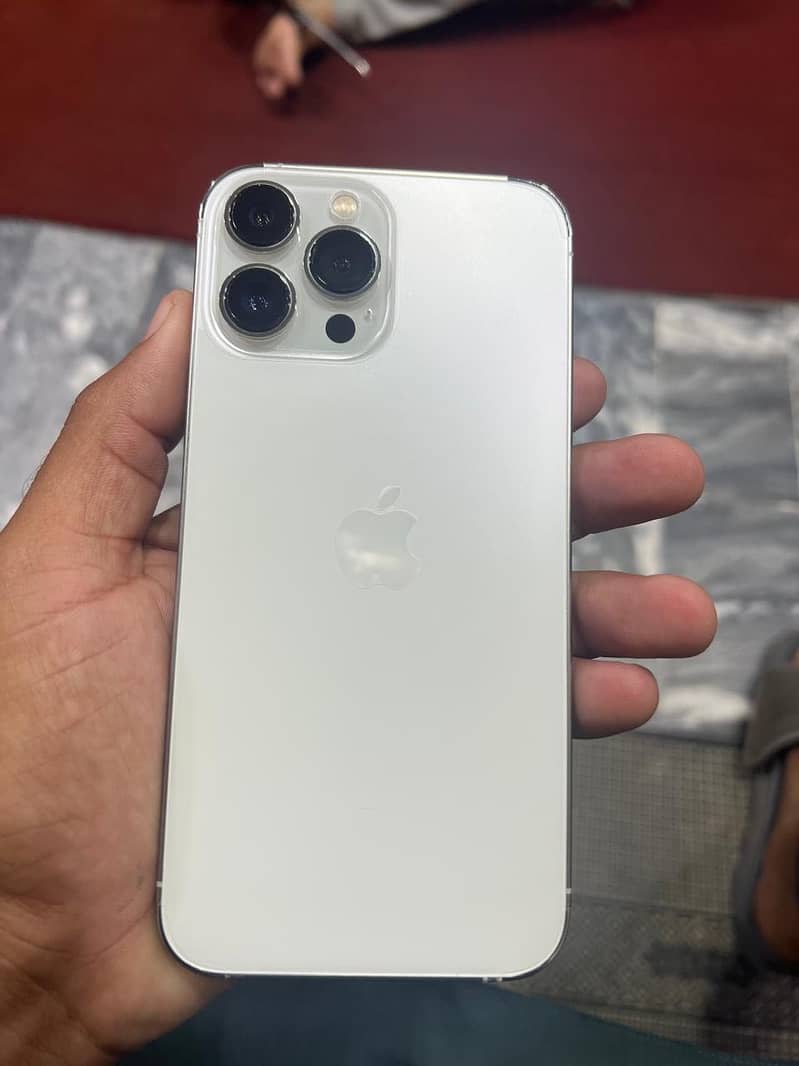 Iphone 13 pro max 1