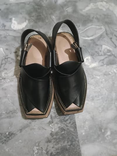 khari ha bouhat achi side pr embroidery ha