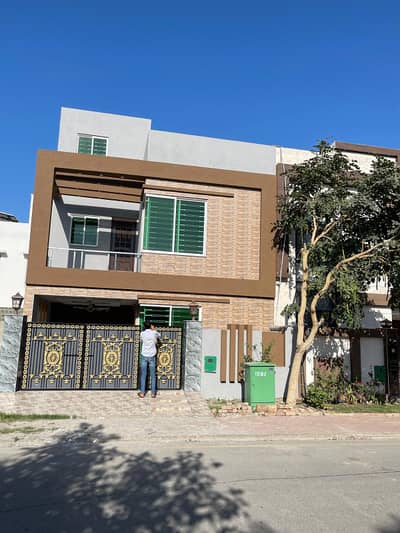 5 Marla Facing Park Brand New House At A Very Prime Location Of Jinnah Block, Bahria Town Lahore