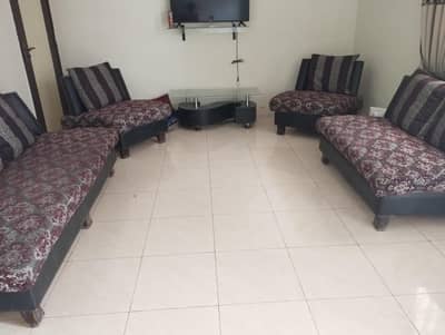 7 seater sofa set in good condition