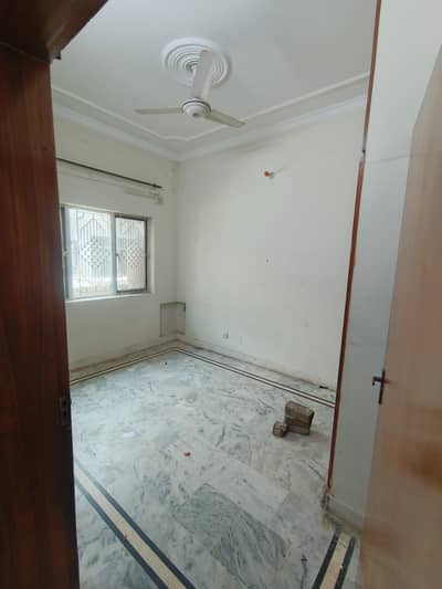 20*40 full house available for rent in g-11/3