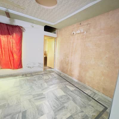 5 VIP Upper Portion Rent Johar Town Two Block R family and Emporium mall