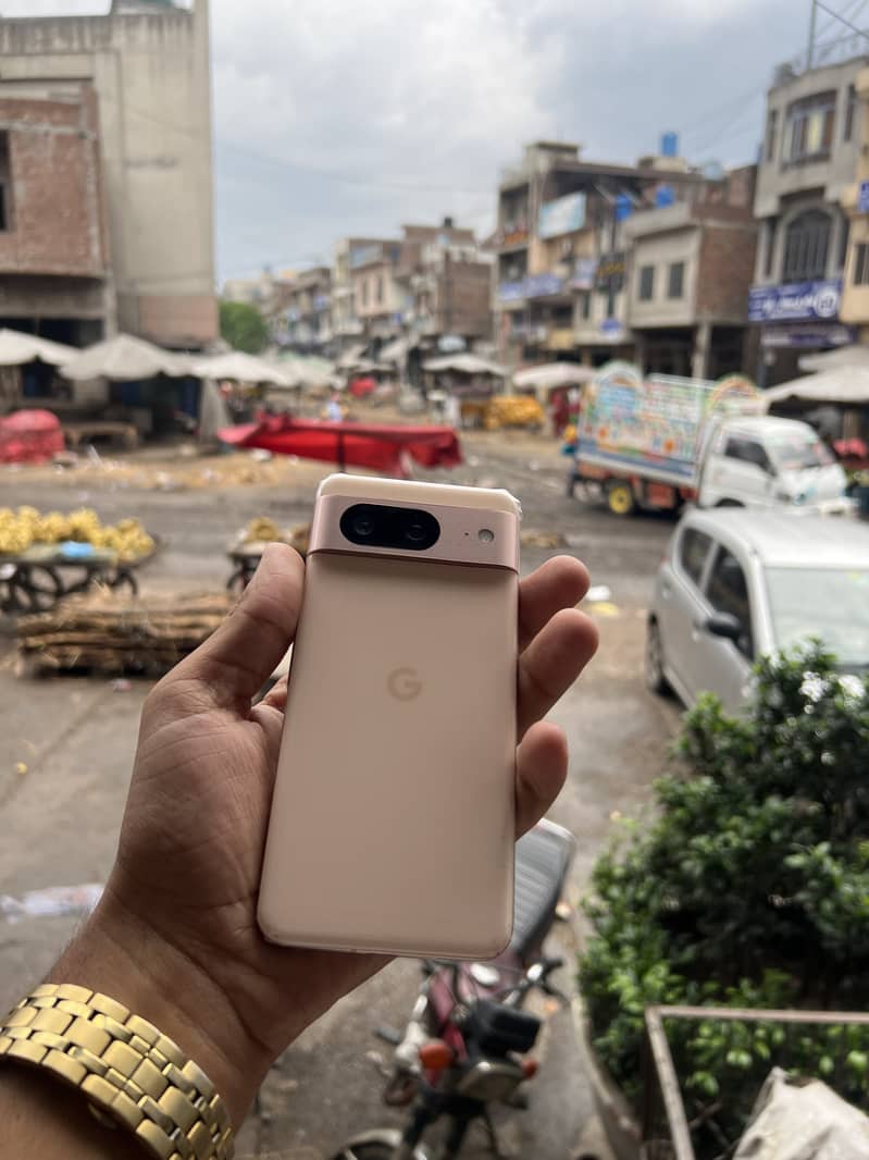 Google Pixel 8 3