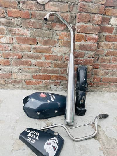 Honda 125 k fuel tank sylincer braket handle side cover