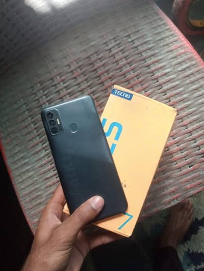 Tecno spark 7 4/64
