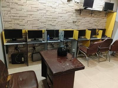 Call Centre Deal,10pcs Dell Optiplex 780/380 mix,22 Inchs Hp Screens