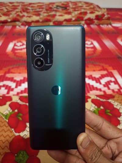 moto edge 30 pro