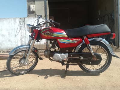 unique 2018 Gulshan maymar mor k pass hai.