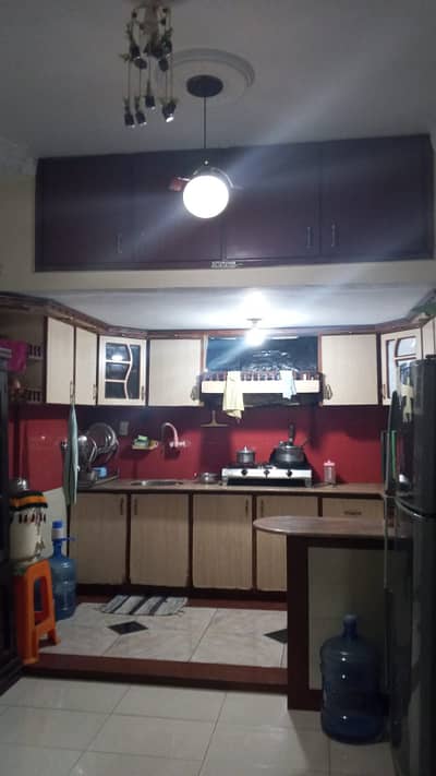 Lease 2bed DD Bhaiyani heights road facing secured Saba road