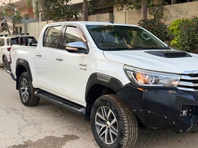 Toyota Revo 2017 V, 1st owner, Almost original, Engine suspension 100%