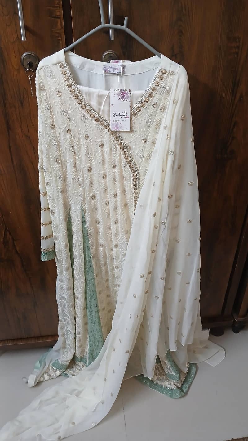 Embroided flared maxi 3