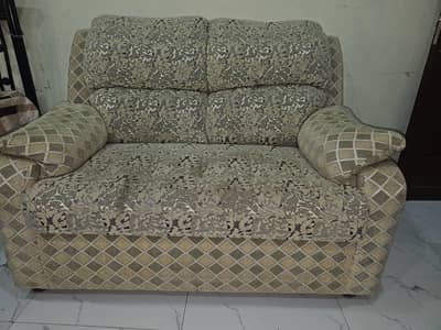 7 seater sofa with center table