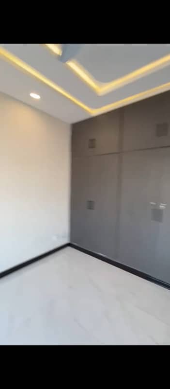 10 Marla Brand New Designer House Available For Rent