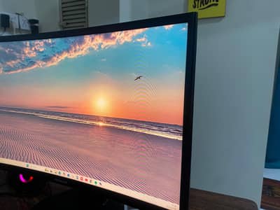 Samsung 24 inches curve display For sale