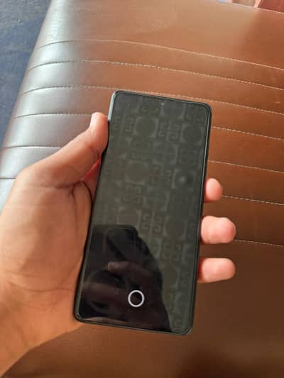 all ok 10/10 ram 8/ 256 with box and with original charger