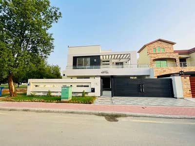Vip 1 Kanal Luxury Non Furnished House Available For Rent In Bahria Town Lahore