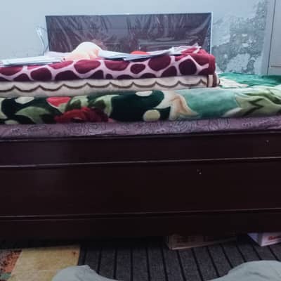 Queen size bed without mattress