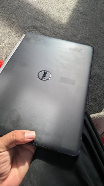 dell latitude E7270