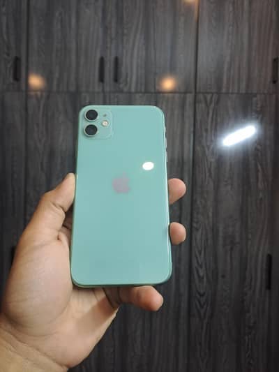 I Phone 11 126gb FU 77 Health