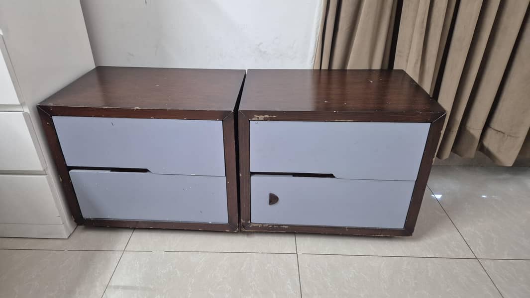 bedside table 0
