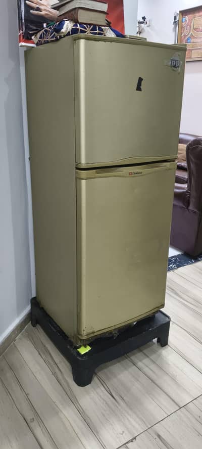 dawlance fridge small size