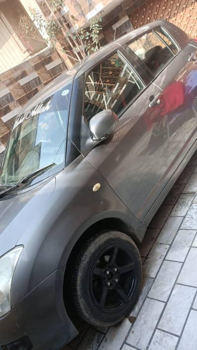 Suzuki swift model 2011