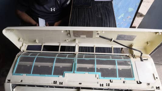 Mitsubishe. 1 tan AC. Invertar for sale  U repairing. Location cit FSD