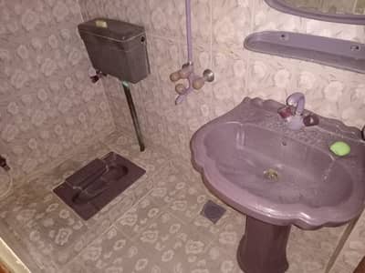 5 Marla Uper Portion For Rent ( Near Main Chowk )