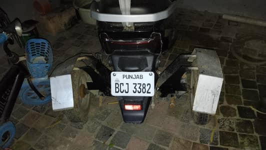 Scooty supporting wheels available for sale