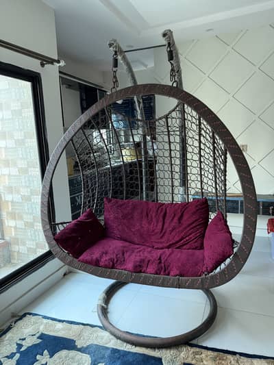 Swing egg chair