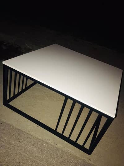 Modern Center Table with Metal Frame – Stylish & Durable