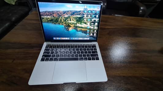 Macbook Pro 2017 100% OK