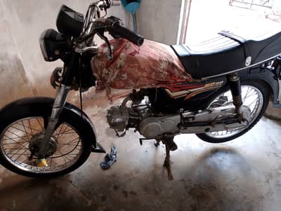 saf bike hai koi Kam nhi hai engine pack hai