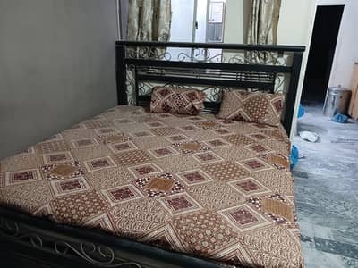King Size Iron Bed with Mattress
