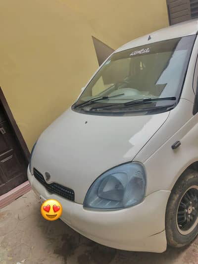 Toyota Vitz 2000/2013 Family used  Car for Sale