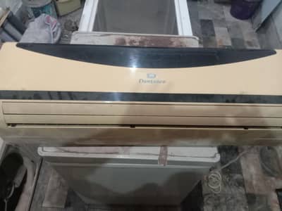 Dawlance split AC 1.5 ton Sada split AC for sale.