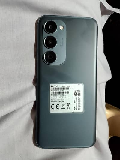 Tecno spark 40pro plus (8+8/256) urgent sale need money