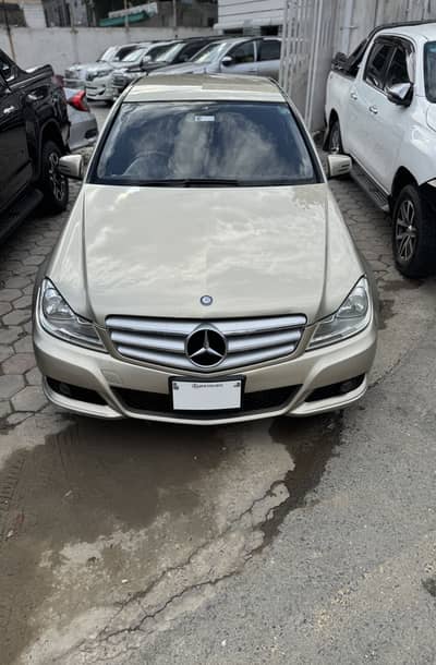 mercedes benz c200 model 2011