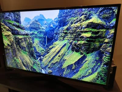 Mint Condition Samsung Smart UHD 4K LED TV