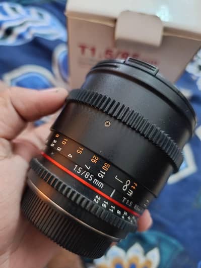 samyang 85mm 1.5t
