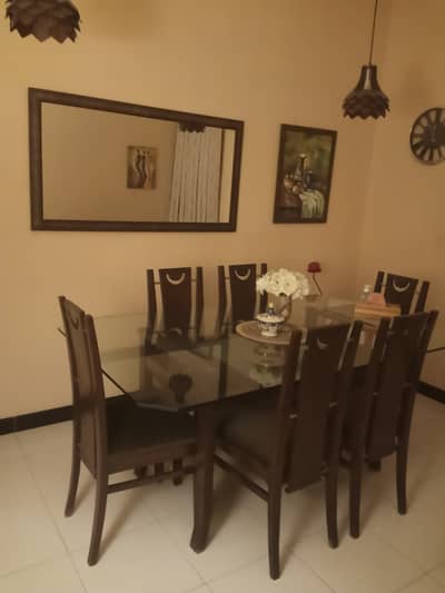 Dining table 6 Seater Urgent sale