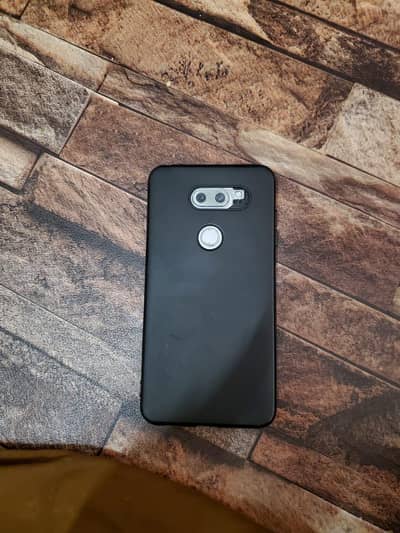 LG v30 all ok full brightness pe ok ho jata he