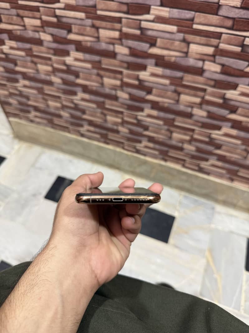 Iphone xs 3
