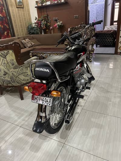 Honda CD 70 2025