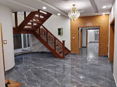 2 Kanal Brand New Designer House For Rent