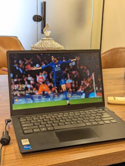 Lenovo V14 G3 (12 Gen) - 14" 8/256 gb 9/10